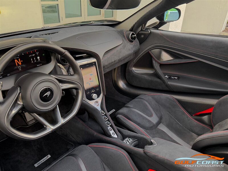 Used 2024 McLaren 750S Spider photo 16