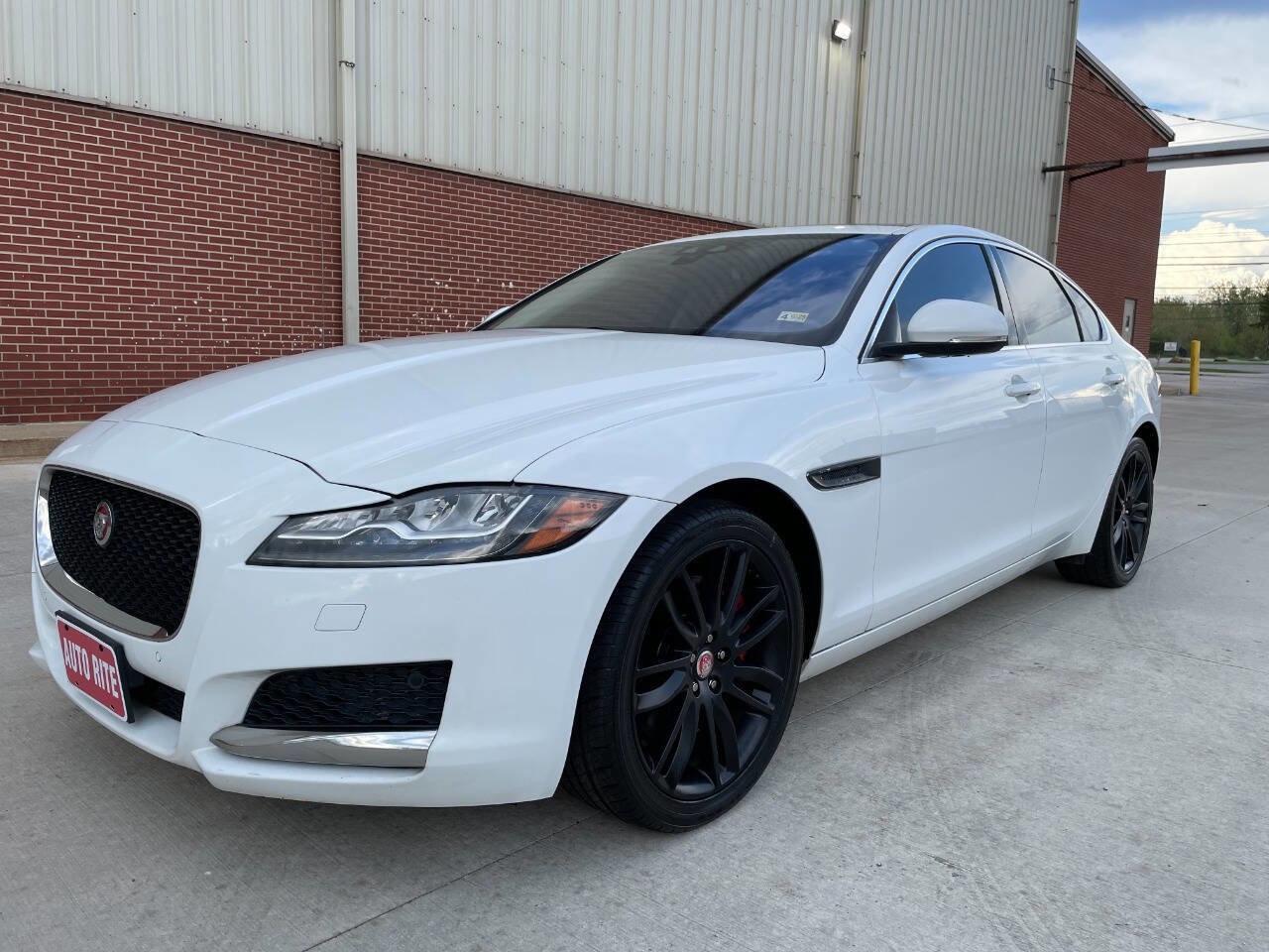 Used 2016 Jaguar XF Prestige
