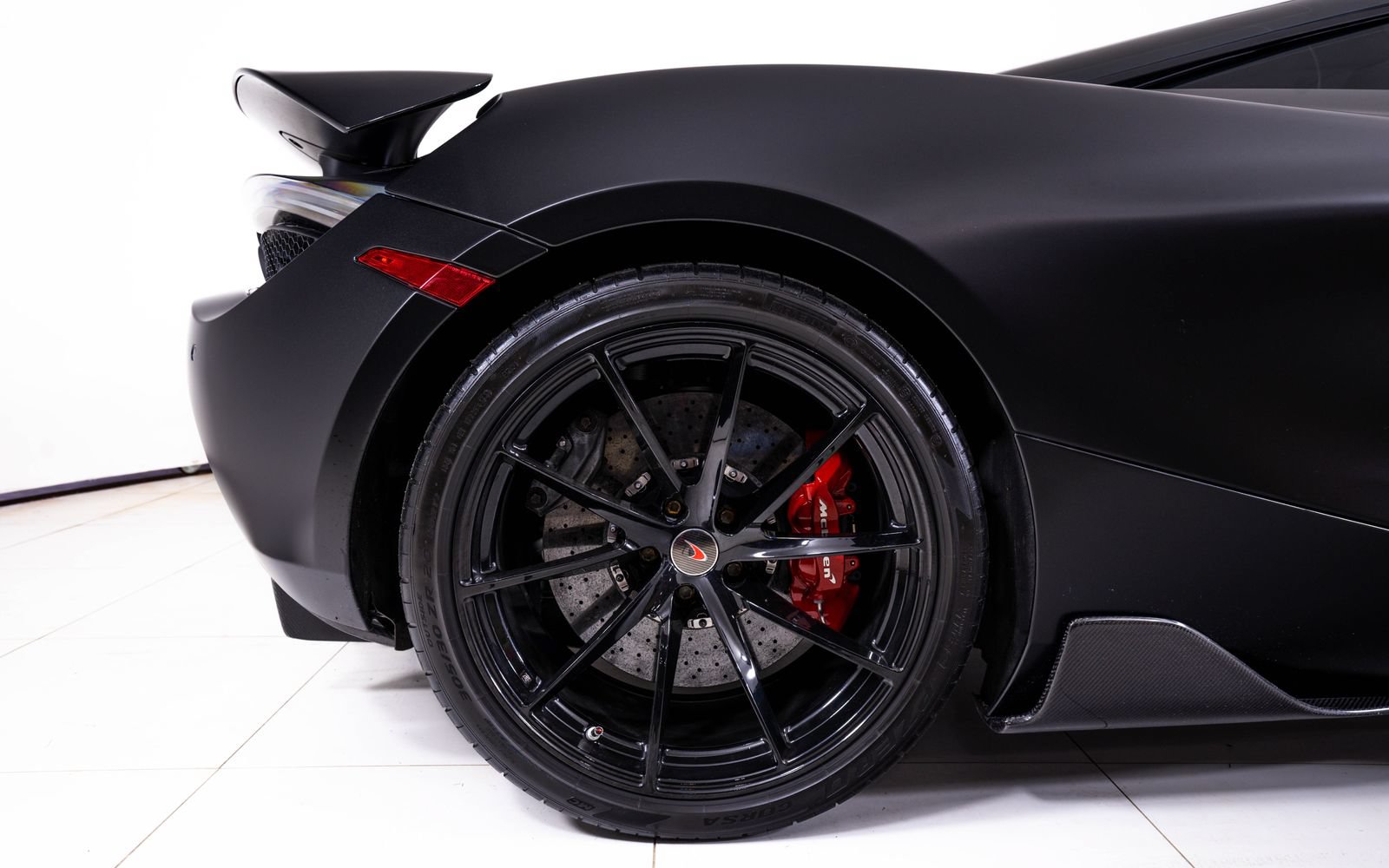 Used 2019 McLaren 720S Performance photo 18