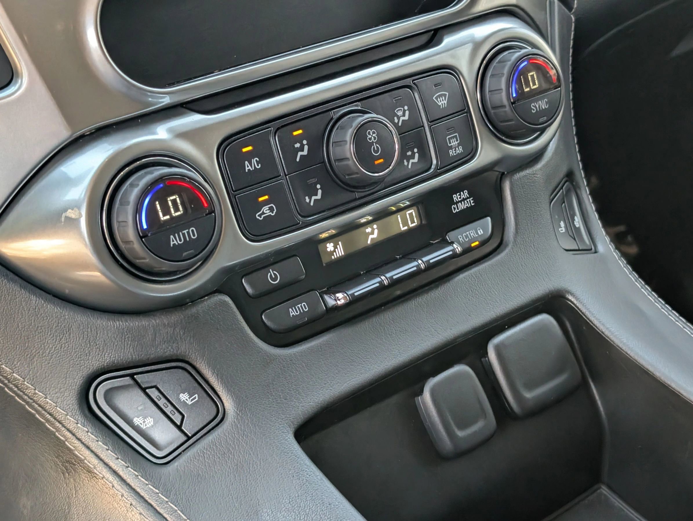 2016 Chevrolet Suburban LT