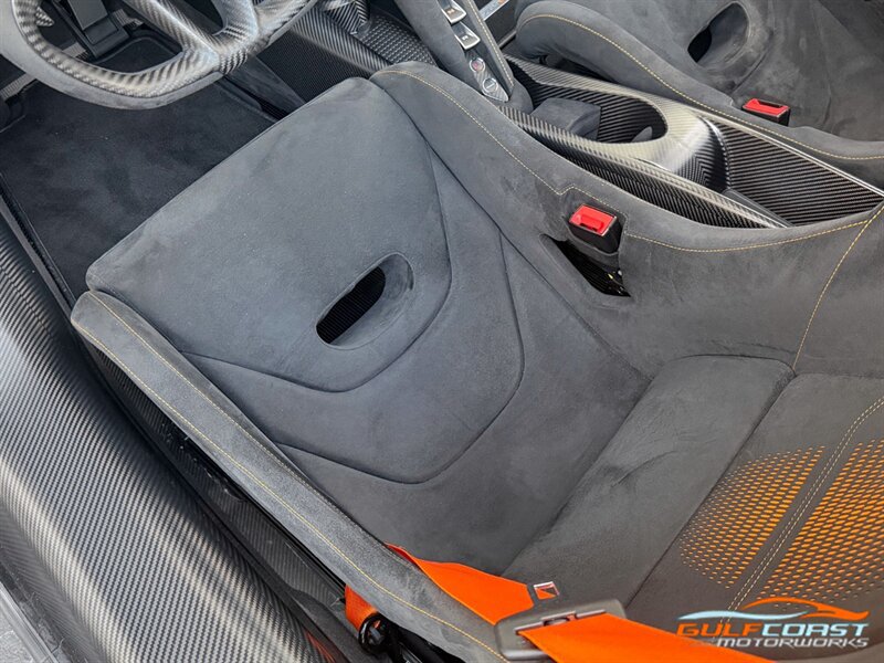 Used 2021 McLaren 765LT photo 26