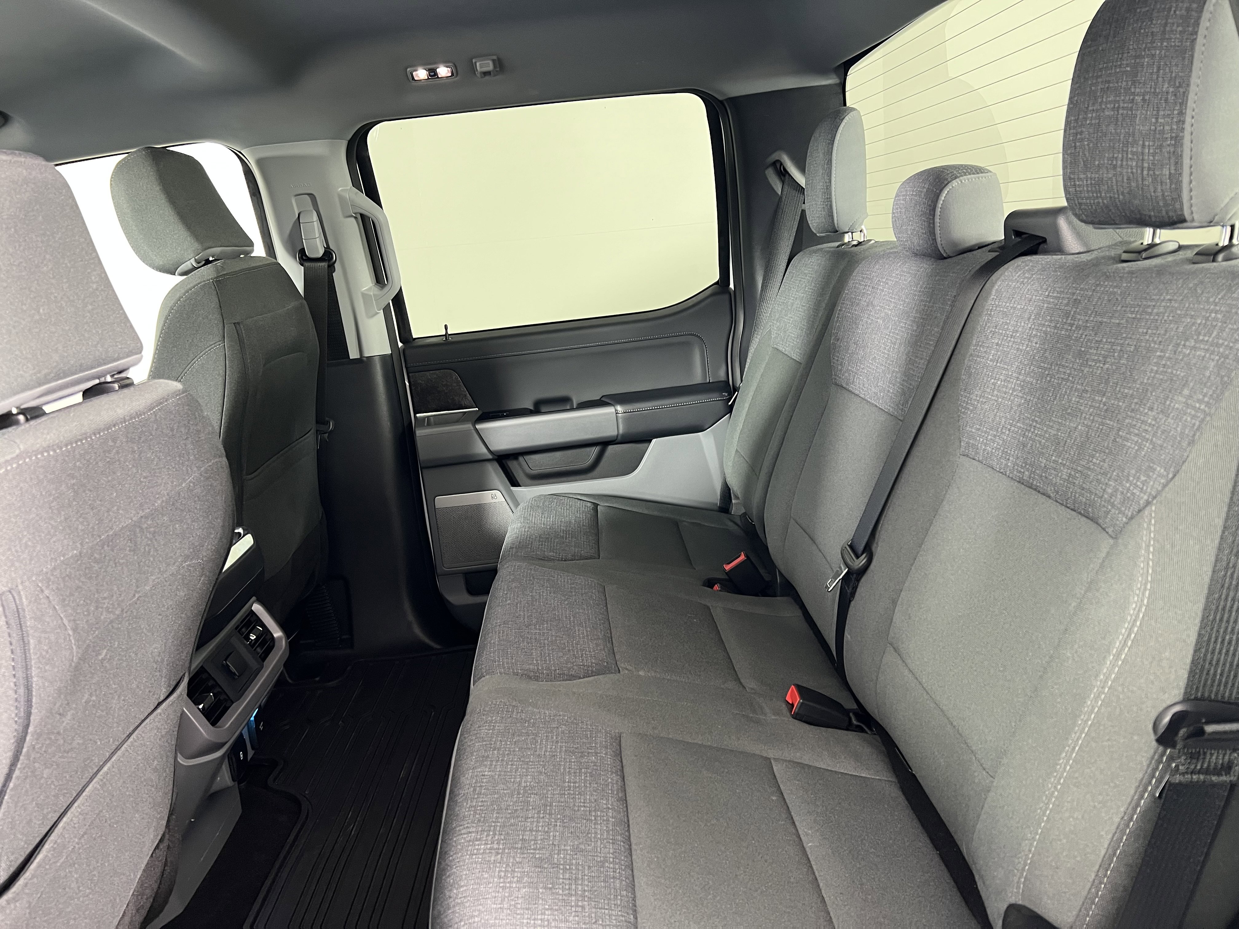 2024 Ford F150 Lightning Flash