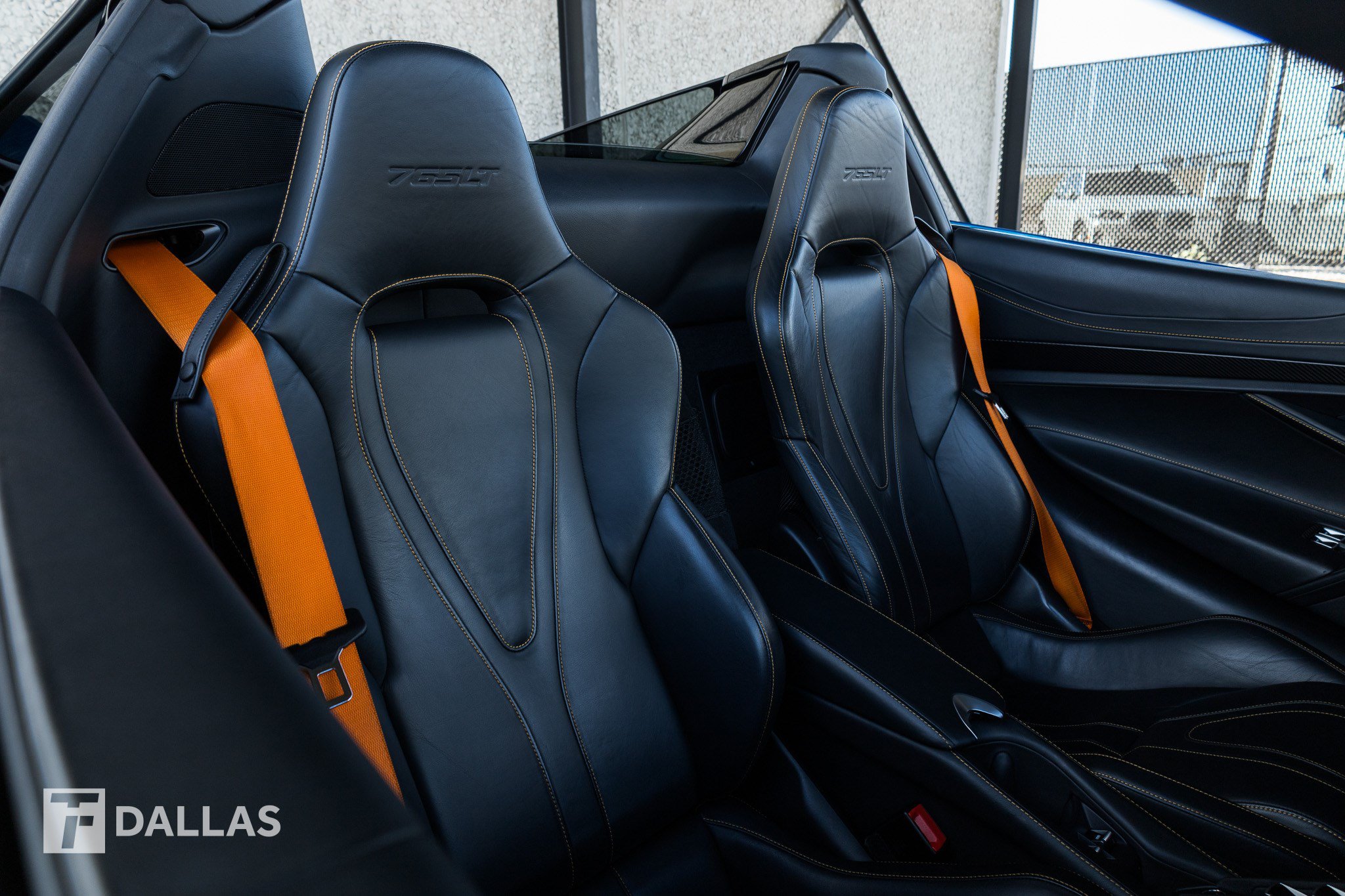 Used 2022 McLaren 765LT photo 37