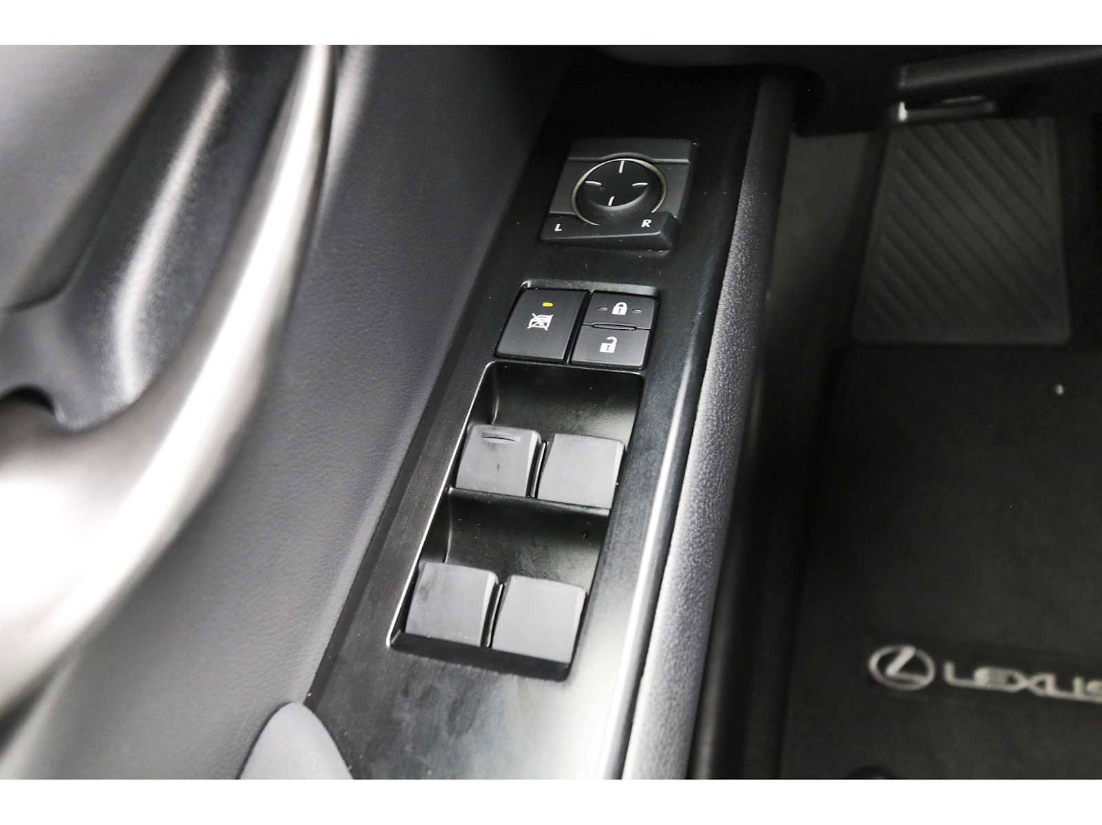 2024 Lexus UX 250h FWD w/ Premium Package