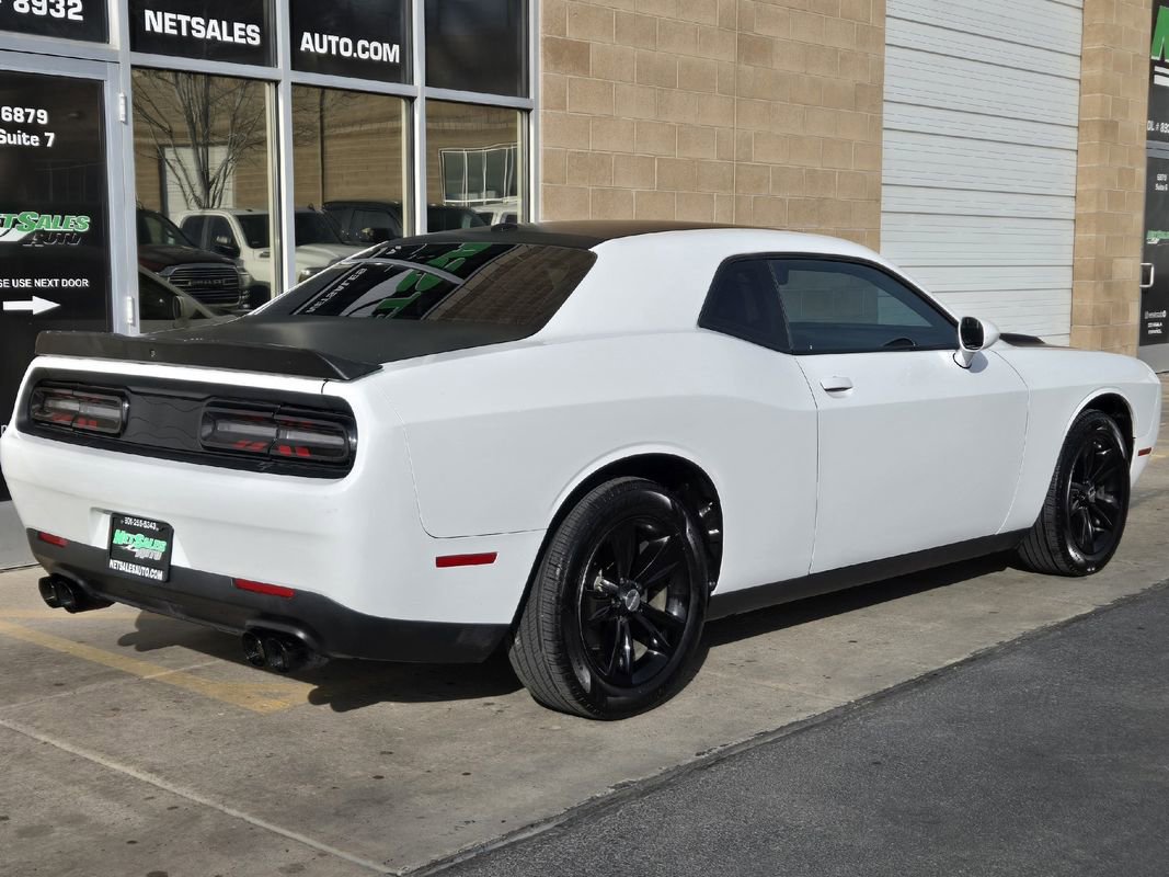 2022 Dodge Challenger SXT
