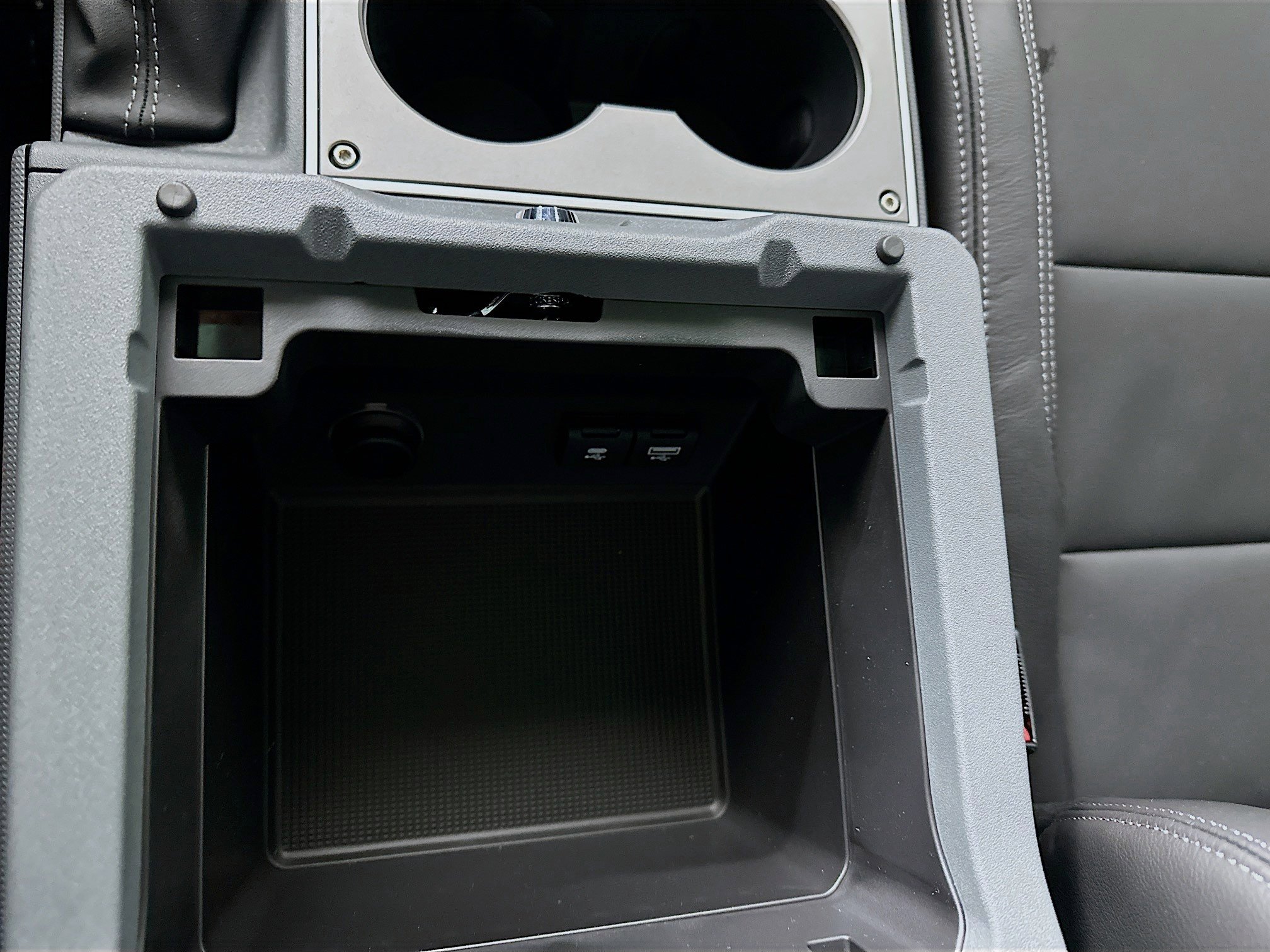 2026 INEOS Grenadier Fieldmaster Edition