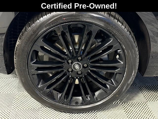 2026 Land Rover Range Rover Velar Dynamic SE