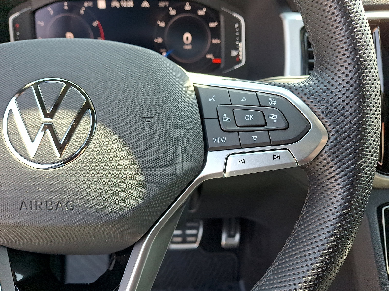 2023 Volkswagen Atlas Cross Sport SEL Premium R-Line