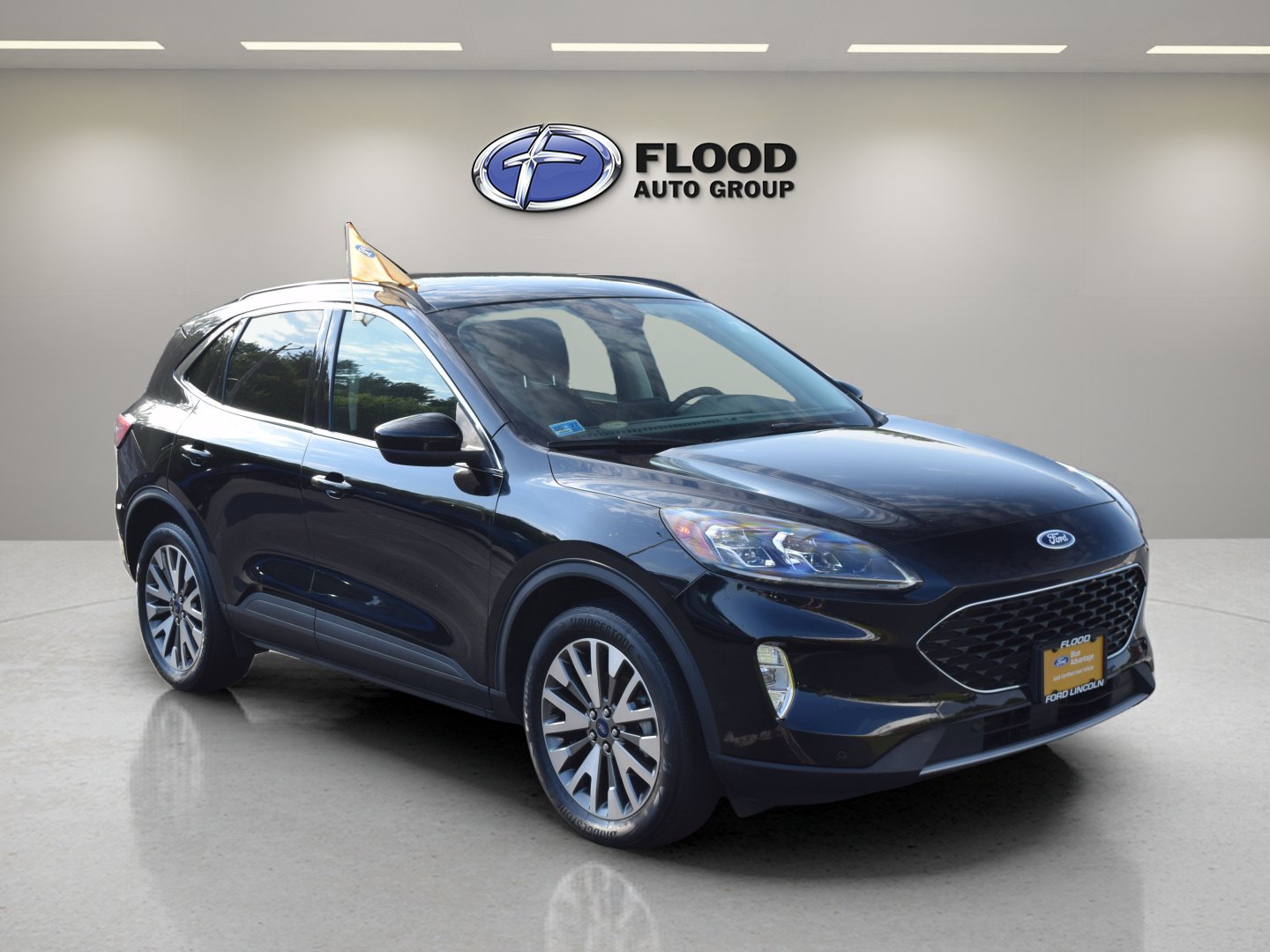 Used 2022 Ford Escape Titanium w/ Class II Trailer Tow Package