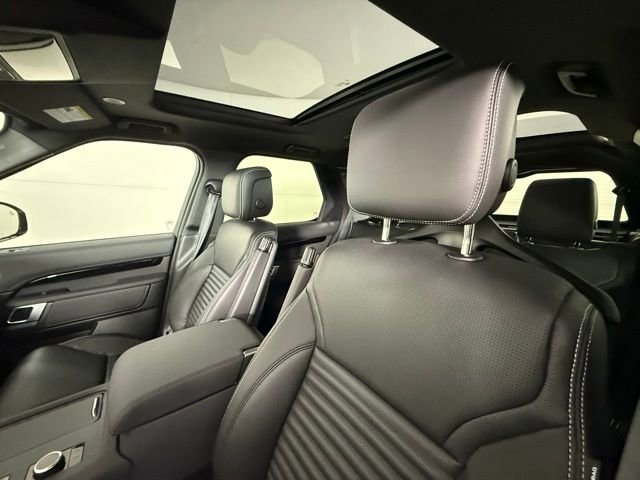 2026 Land Rover Discovery S