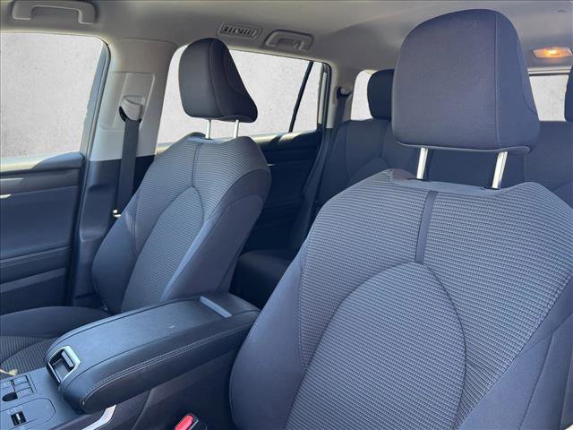 2025 Toyota Highlander LE