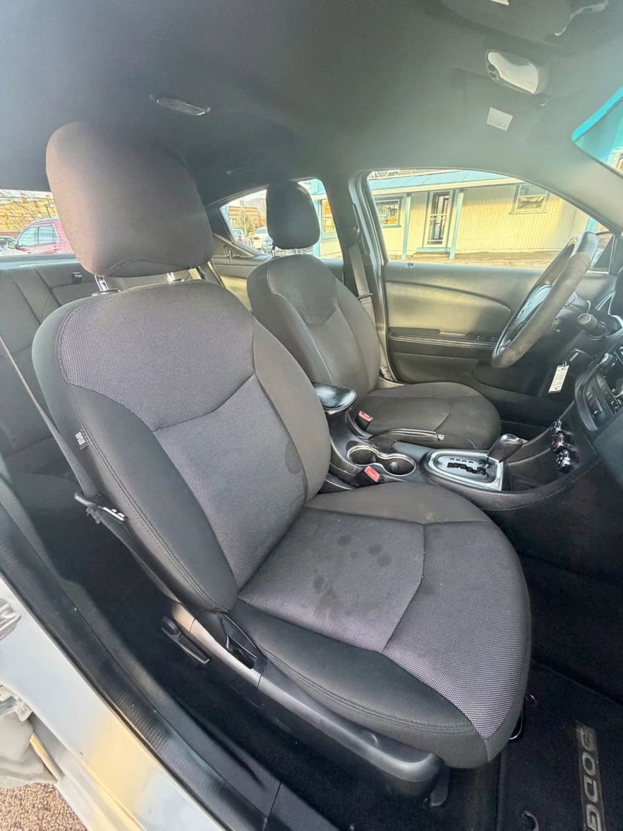 2012 Dodge Avenger SE