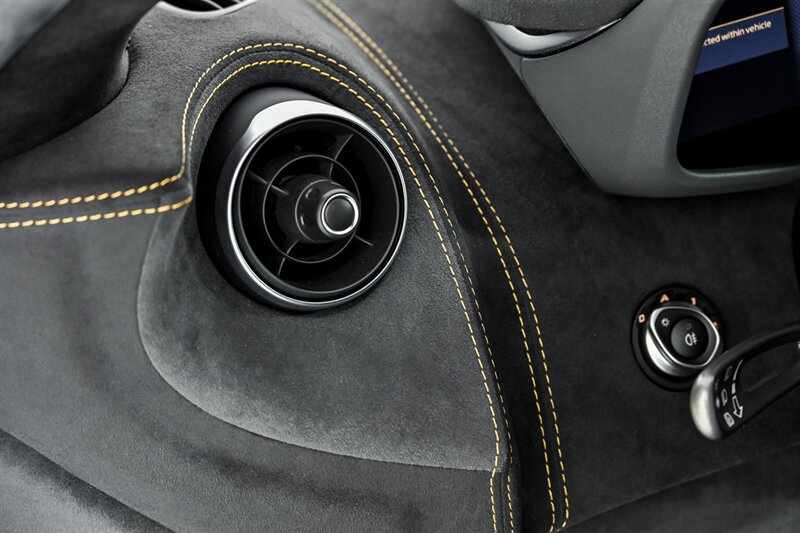Used 2019 McLaren 600LT photo 38