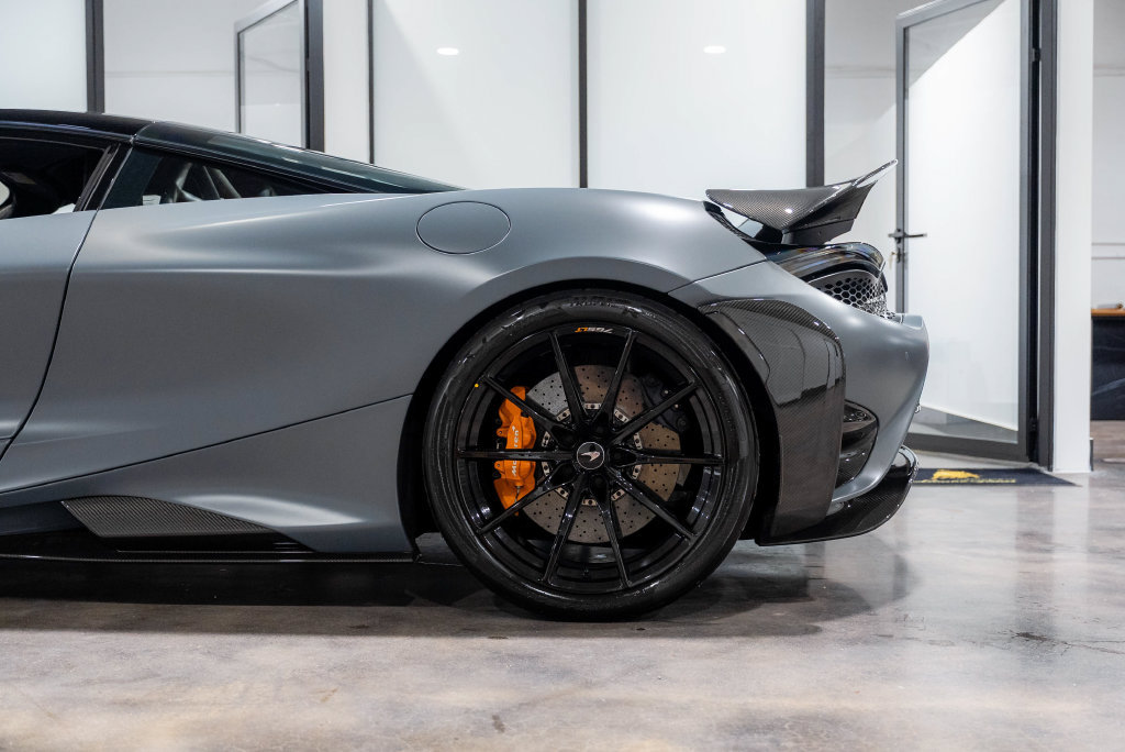 Used 2021 McLaren 765LT photo 35