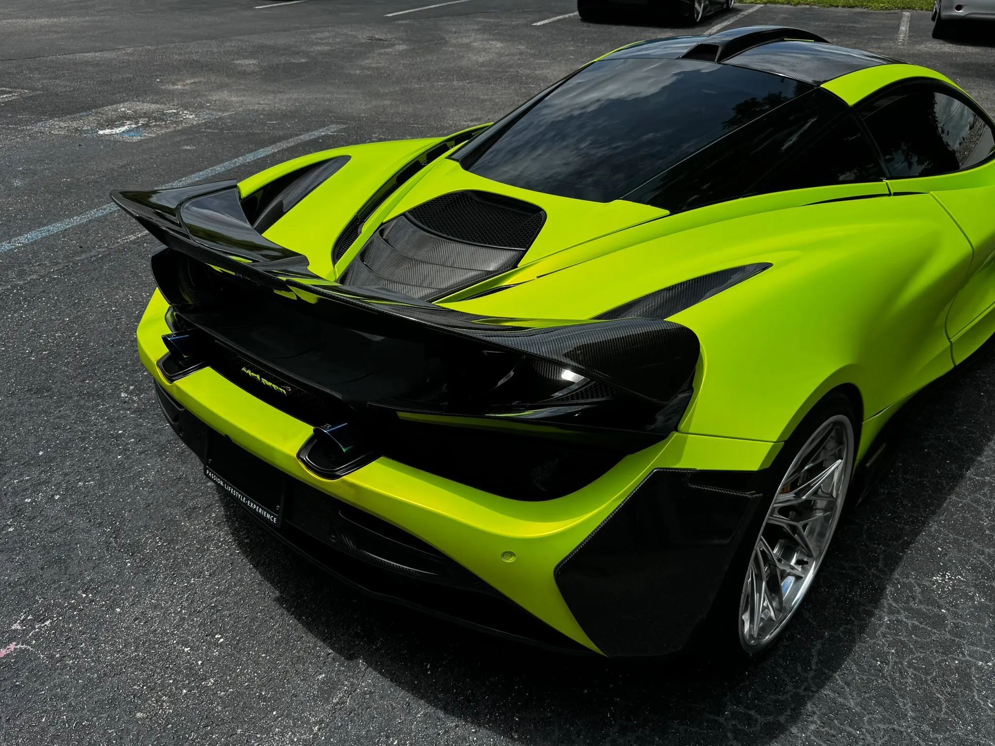 Used 2018 McLaren 720S Luxury photo 7