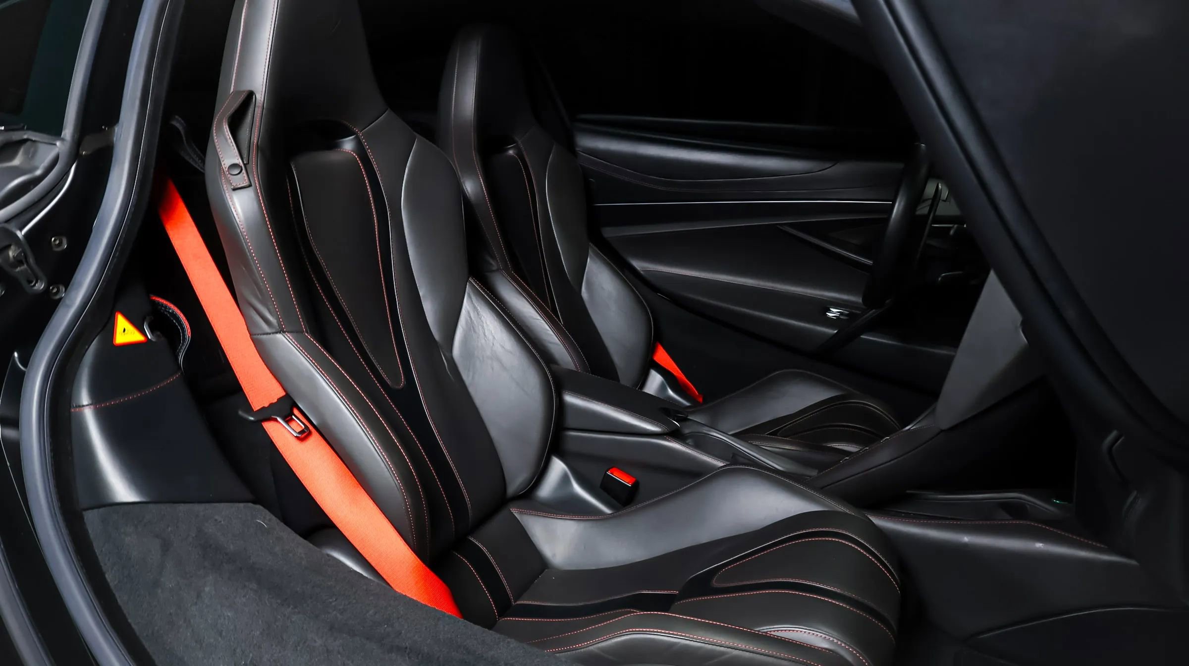 Used 2018 McLaren 720S Luxury photo 21