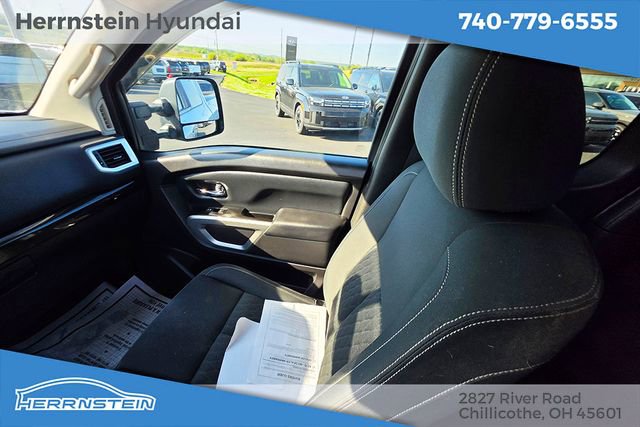 2018 Nissan Titan SV