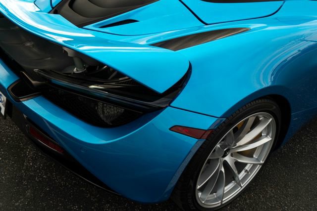 Used 2022 McLaren 720S Performance photo 35