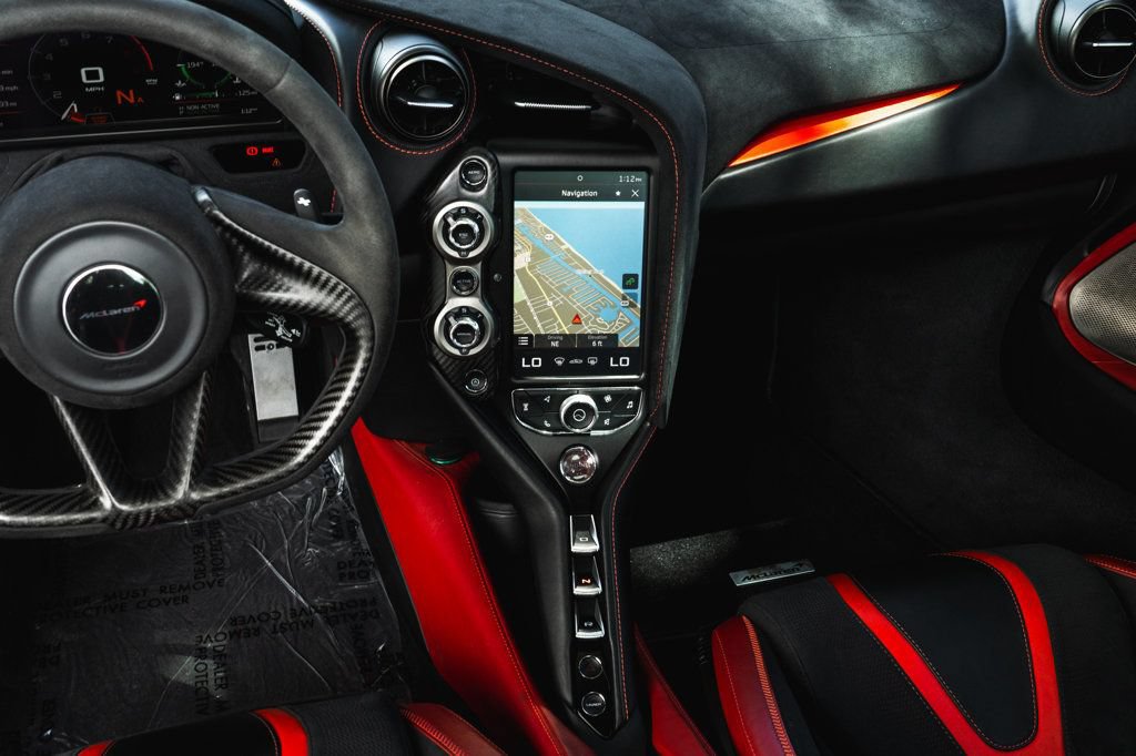 Used 2018 McLaren 720S Performance photo 23