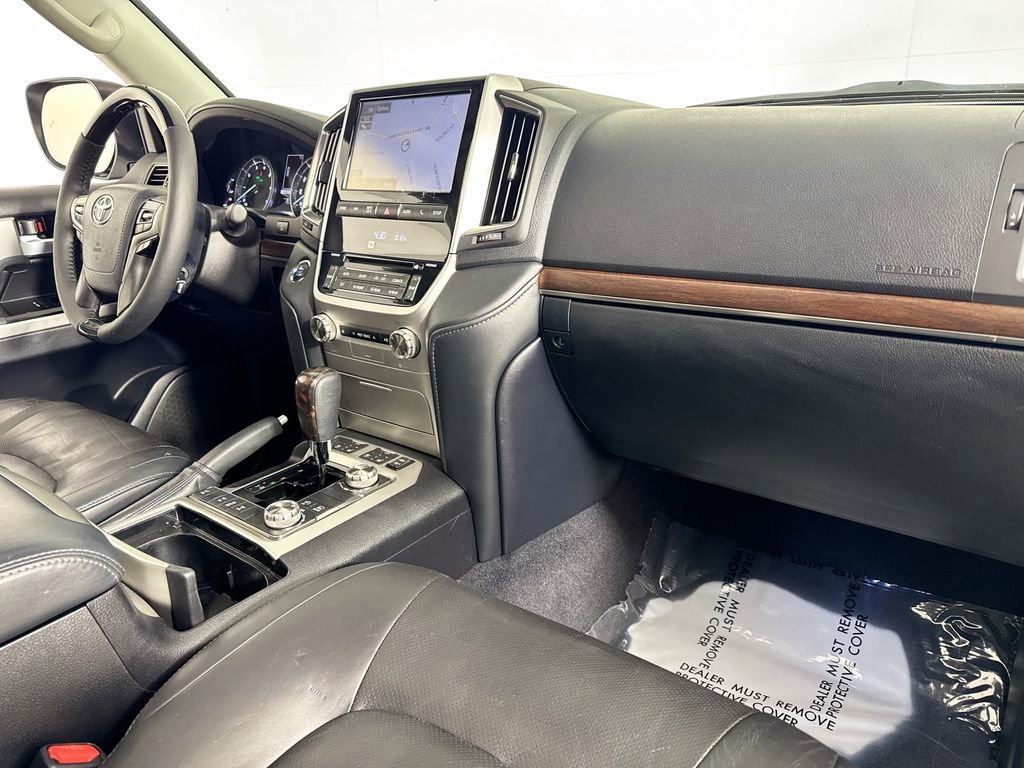 2016 Toyota Land Cruiser