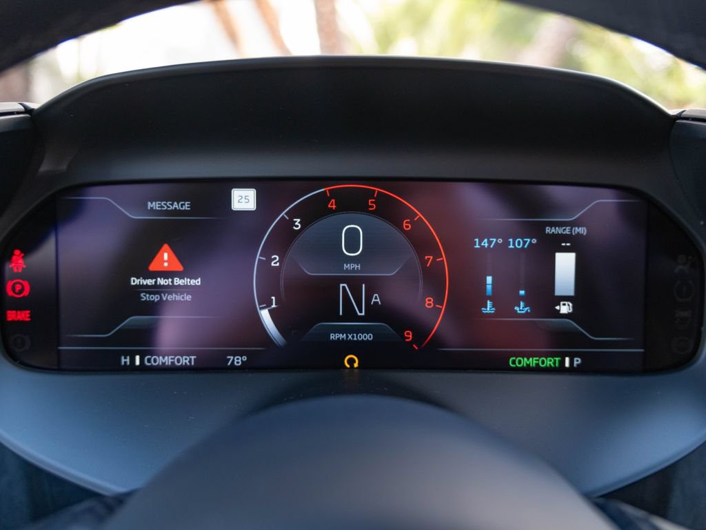 New 2026 McLaren 750S photo 10