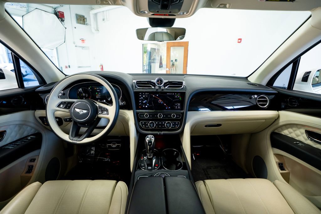 2021 Bentley Bentayga Plug-In Hybrid