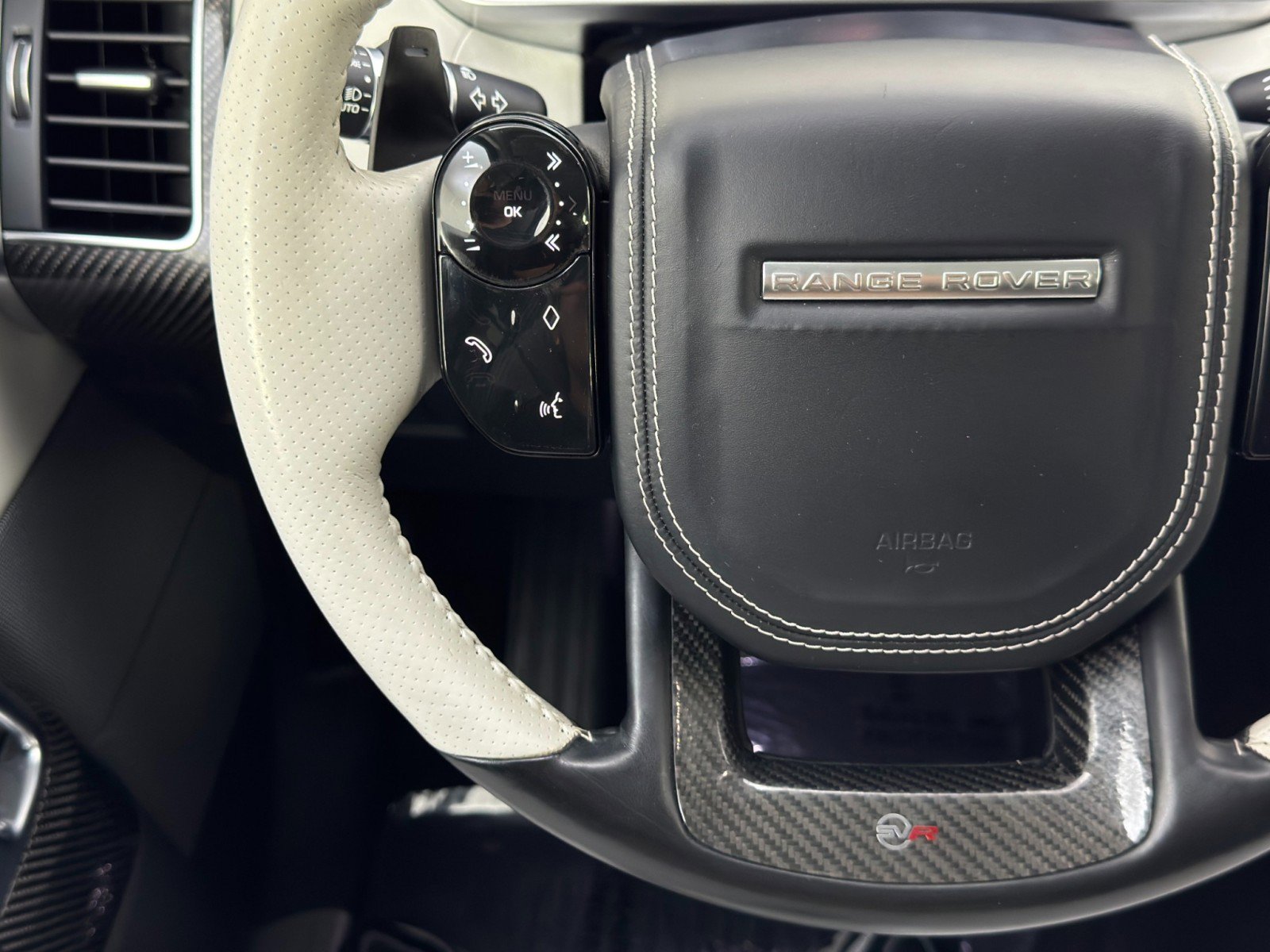 2022 Land Rover Range Rover Sport SVR Carbon Edition