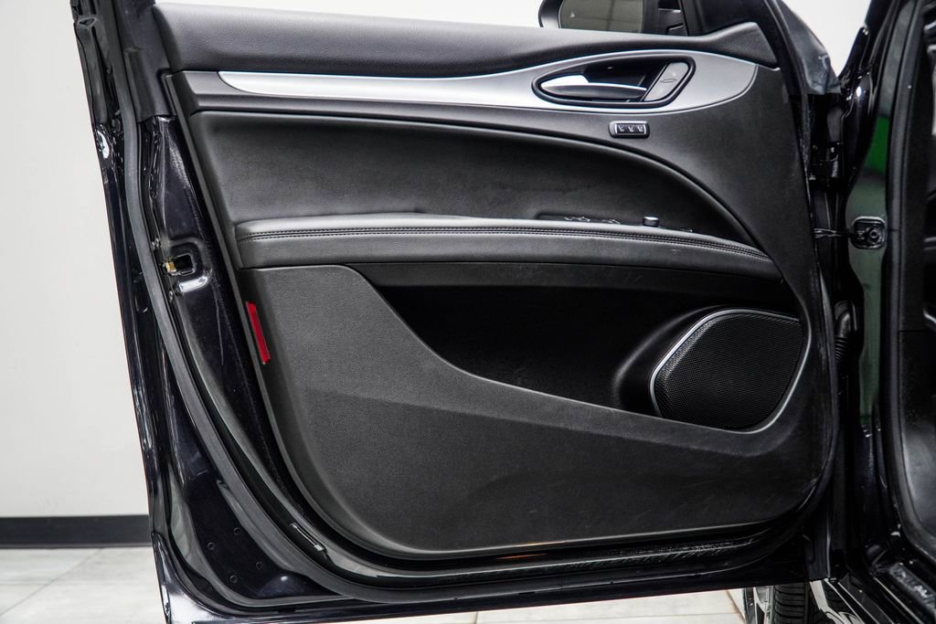 2023 Alfa Romeo Stelvio Veloce