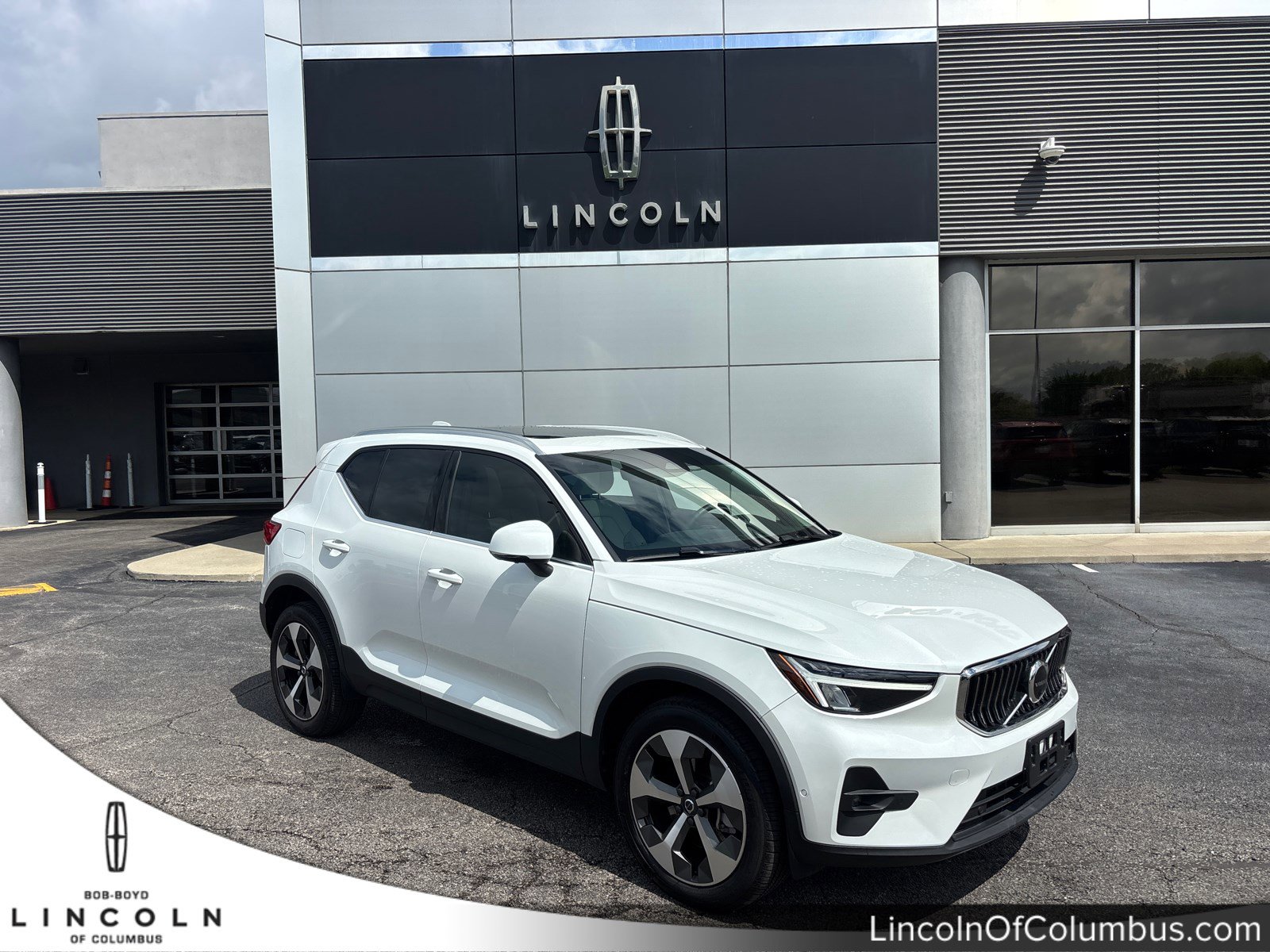 2024 Volvo Xc40 B5 Plus