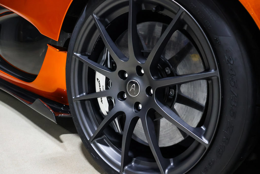 Used 2014 McLaren P1 photo 91
