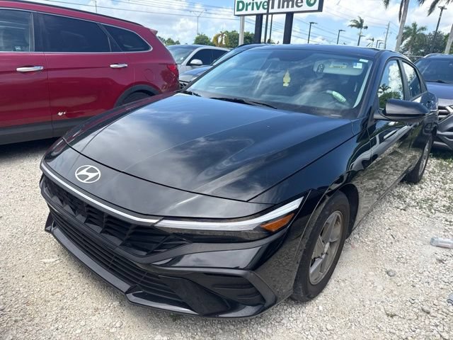 Used 2025 Hyundai Elantra SE