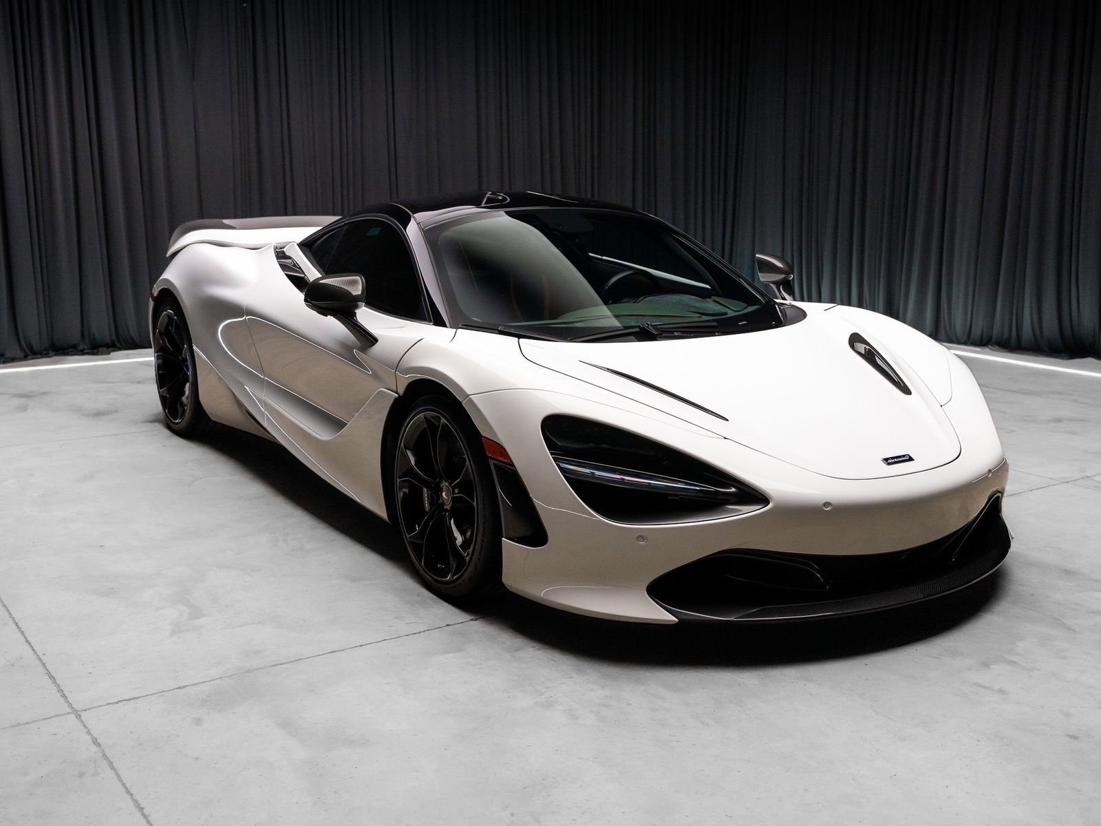 Used 2019 McLaren 720S Performance photo 15