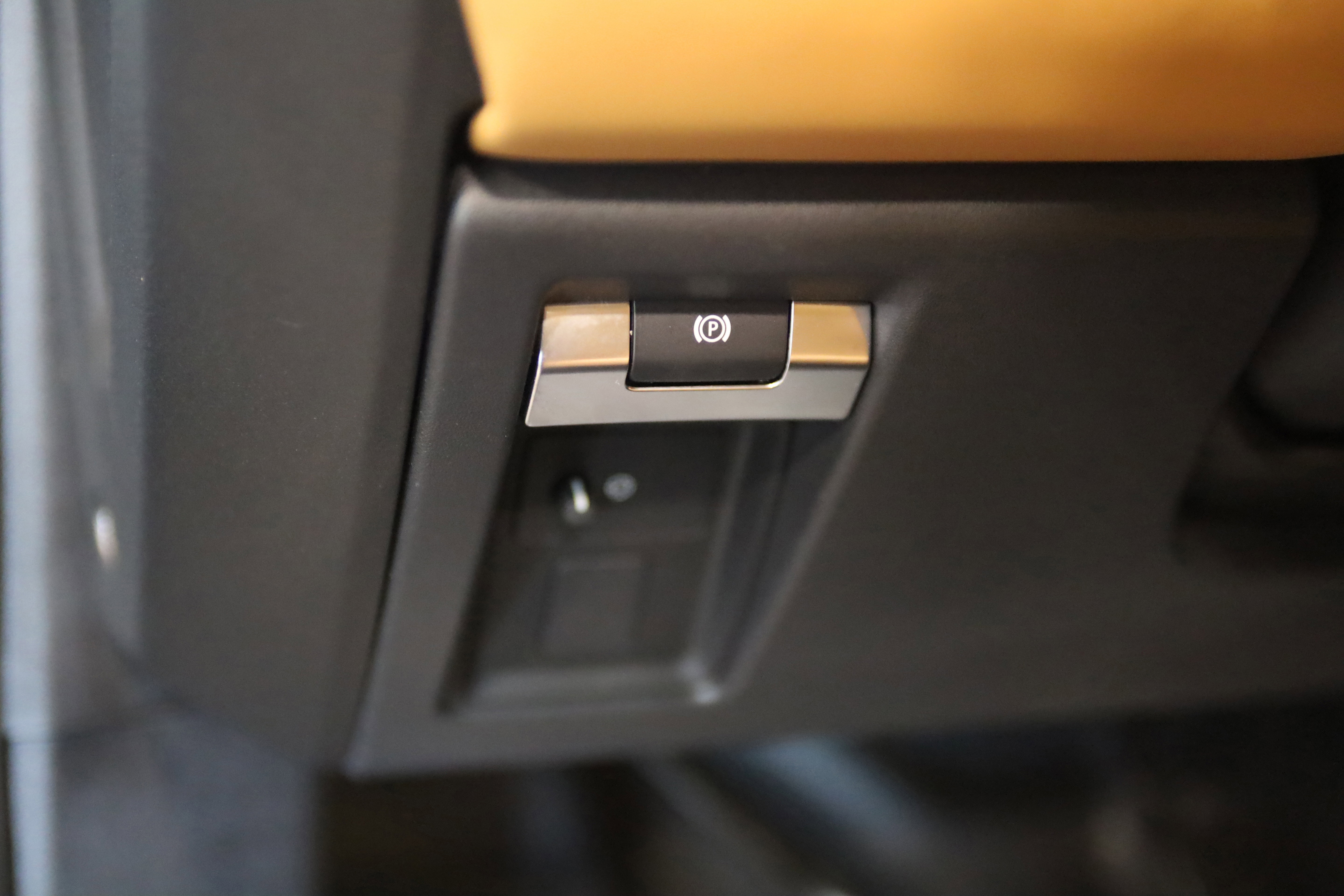 2023 Land Rover Defender 110 Carpathian Edition