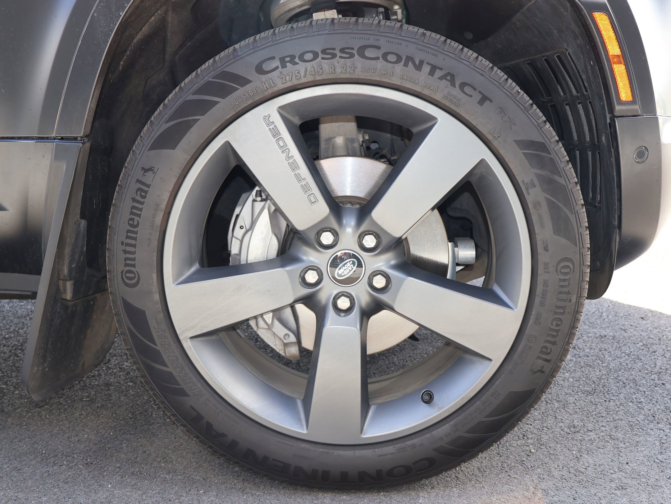 2024 Land Rover Defender 110 X-Dynamic SE