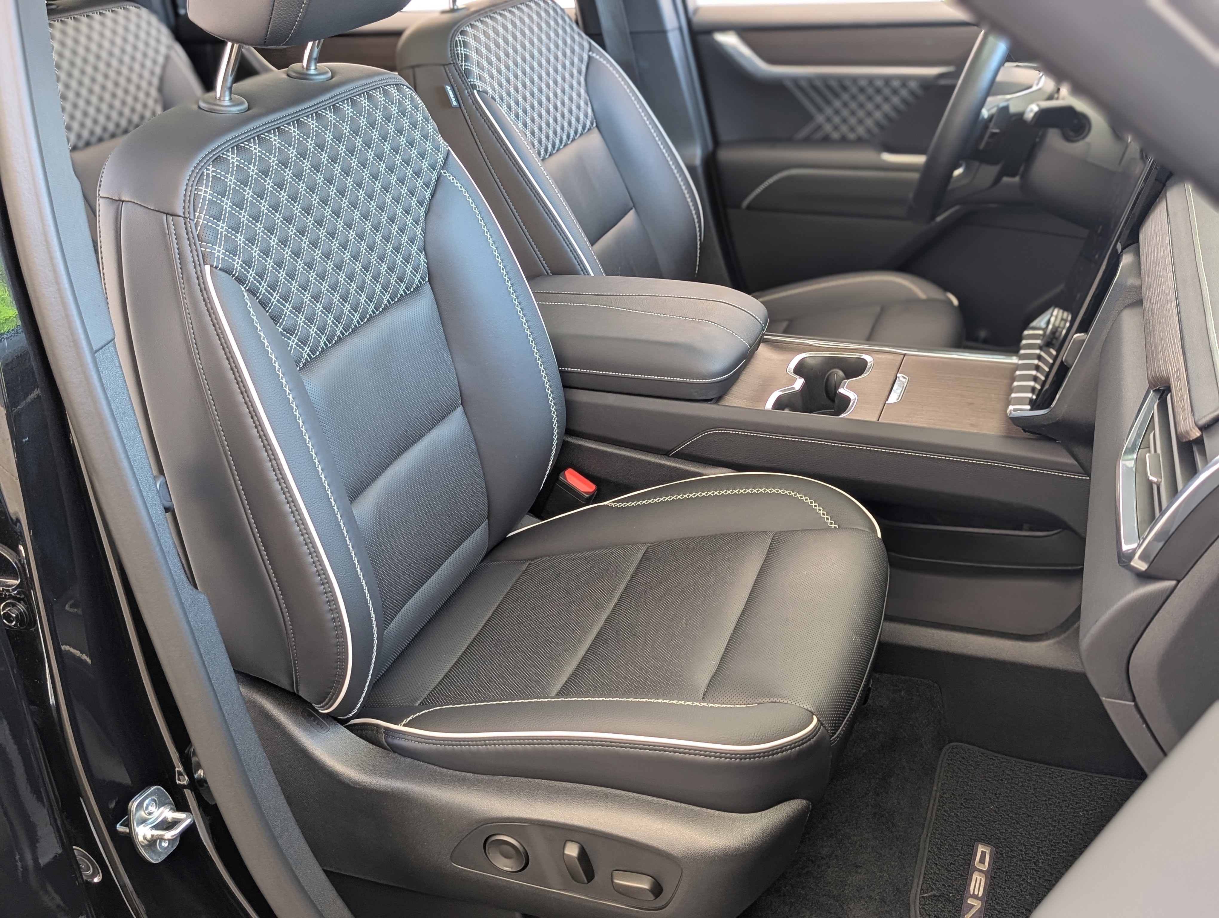 2024 GMC Acadia Denali