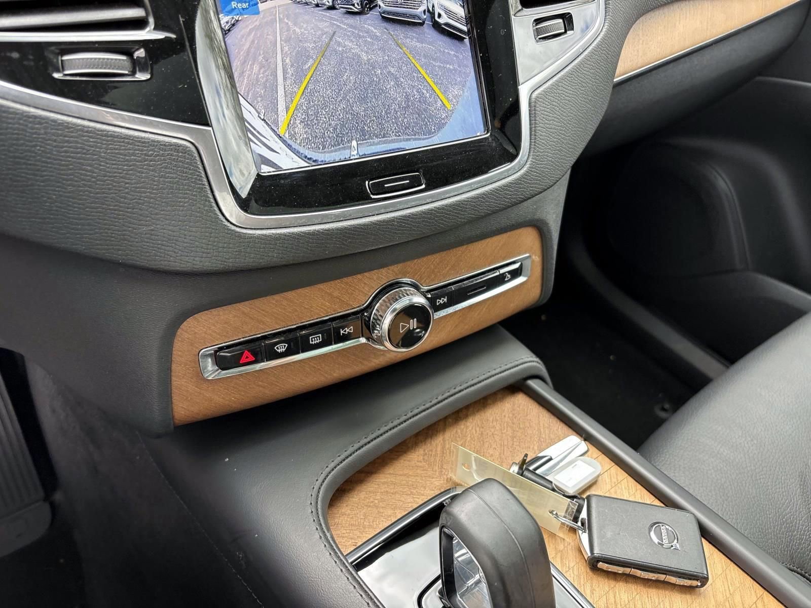 2024 Volvo Xc90 B6 Plus