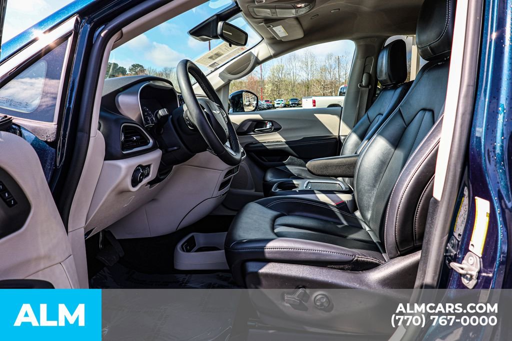 2024 Chrysler Pacifica Touring-L