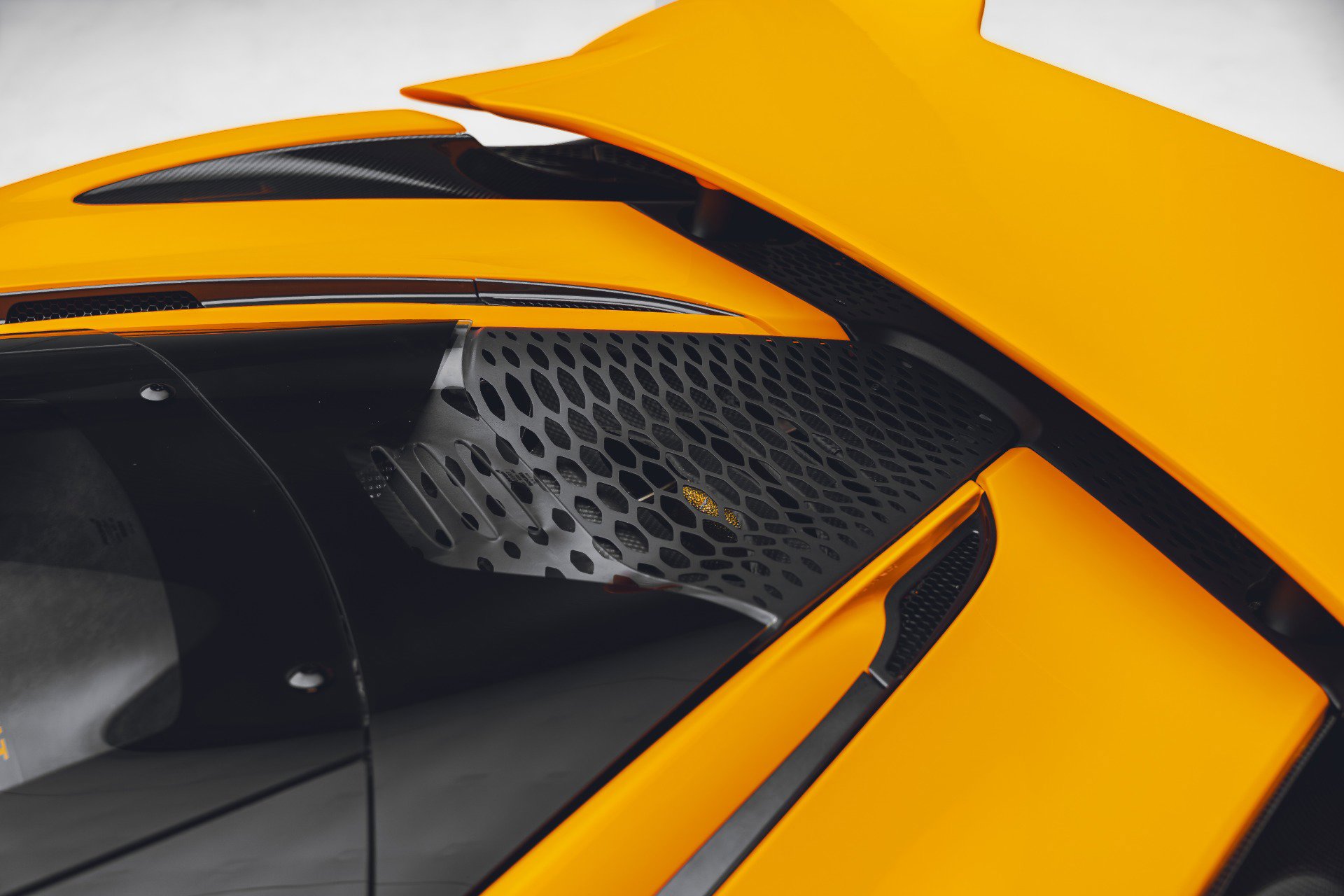 Used 2021 McLaren 765LT photo 31