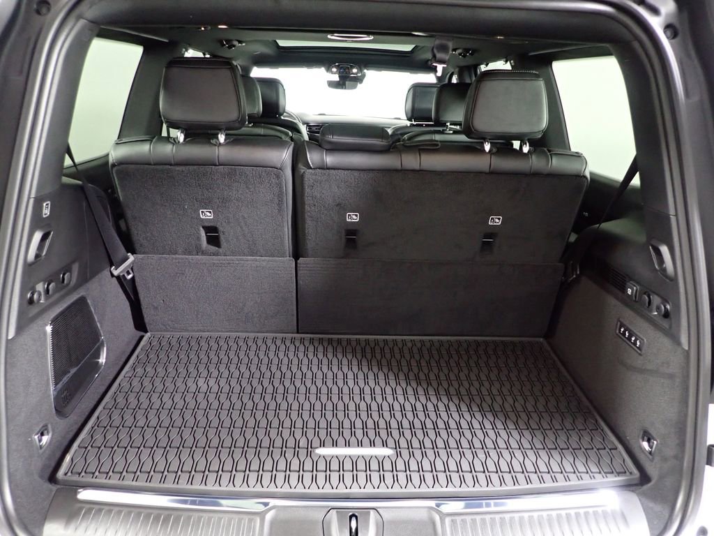 2026 Jeep Grand Wagoneer Summit