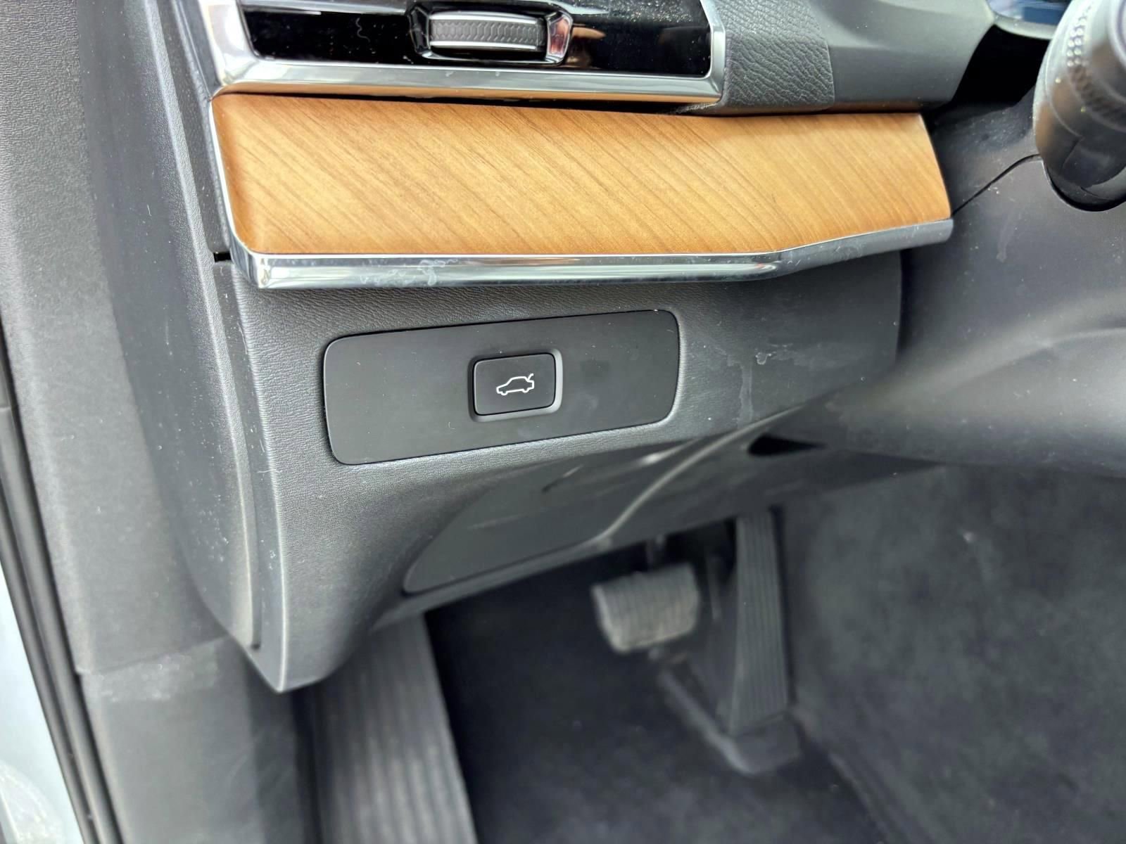 2024 Volvo Xc90 B6 Plus