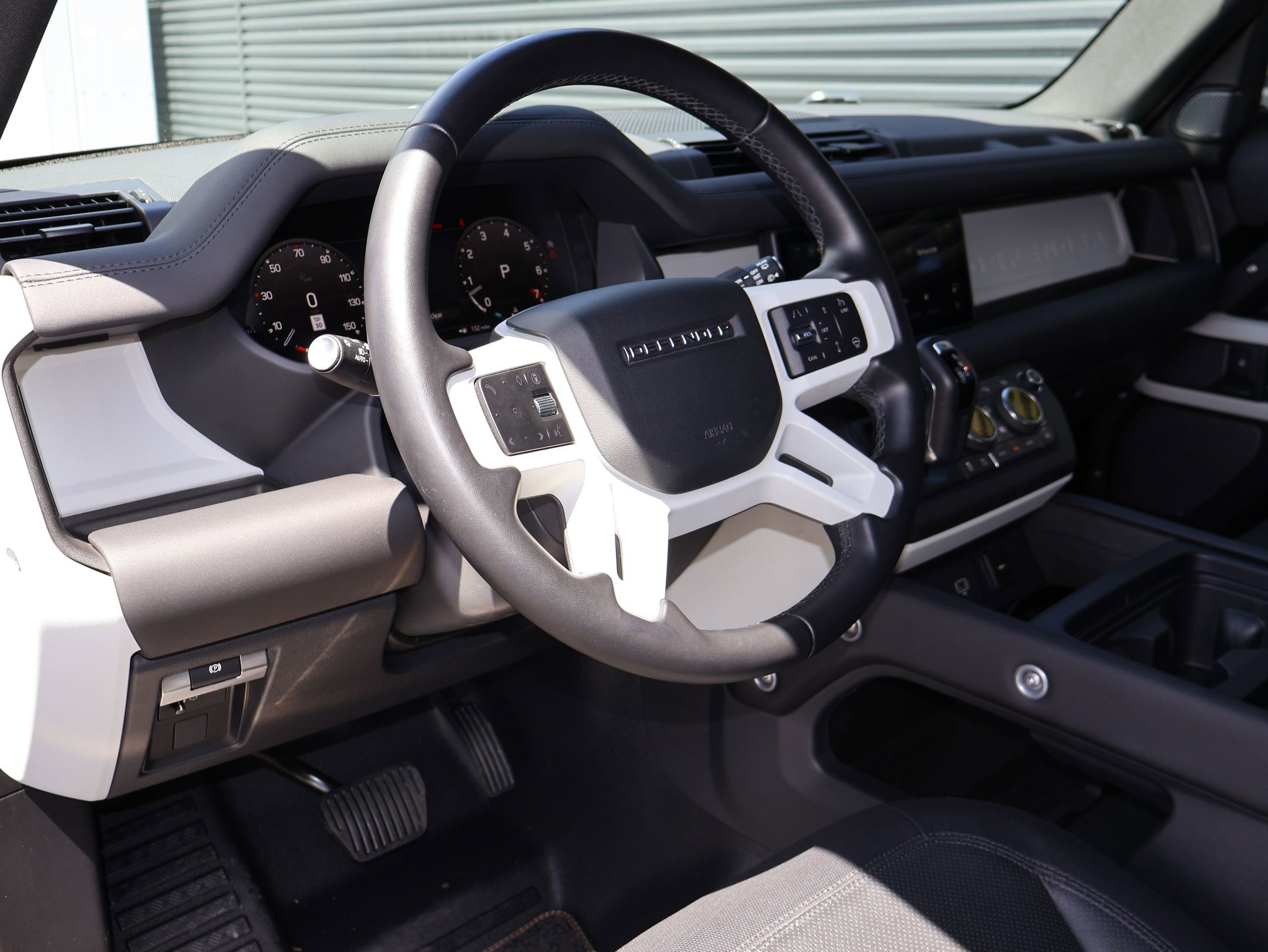 2024 Land Rover Defender 110 X-Dynamic SE