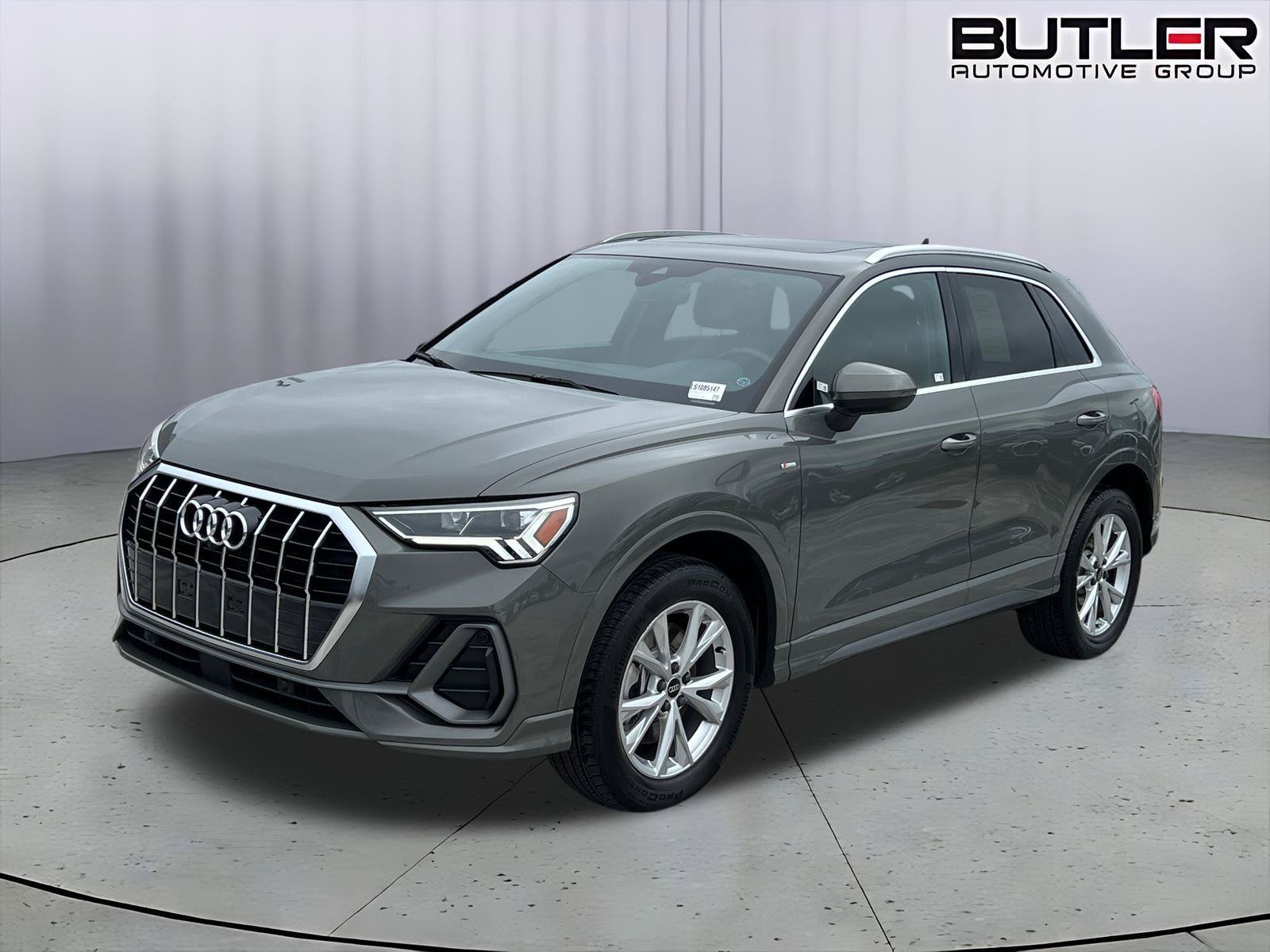 Certified 2025 Audi Q3 2.0T Premium Plus w/ Premium Plus Package