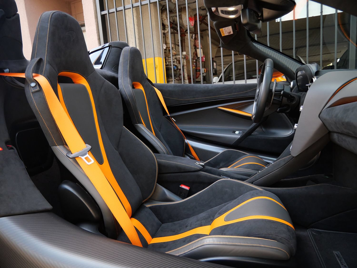 Used 2023 McLaren 720S Performance photo 11