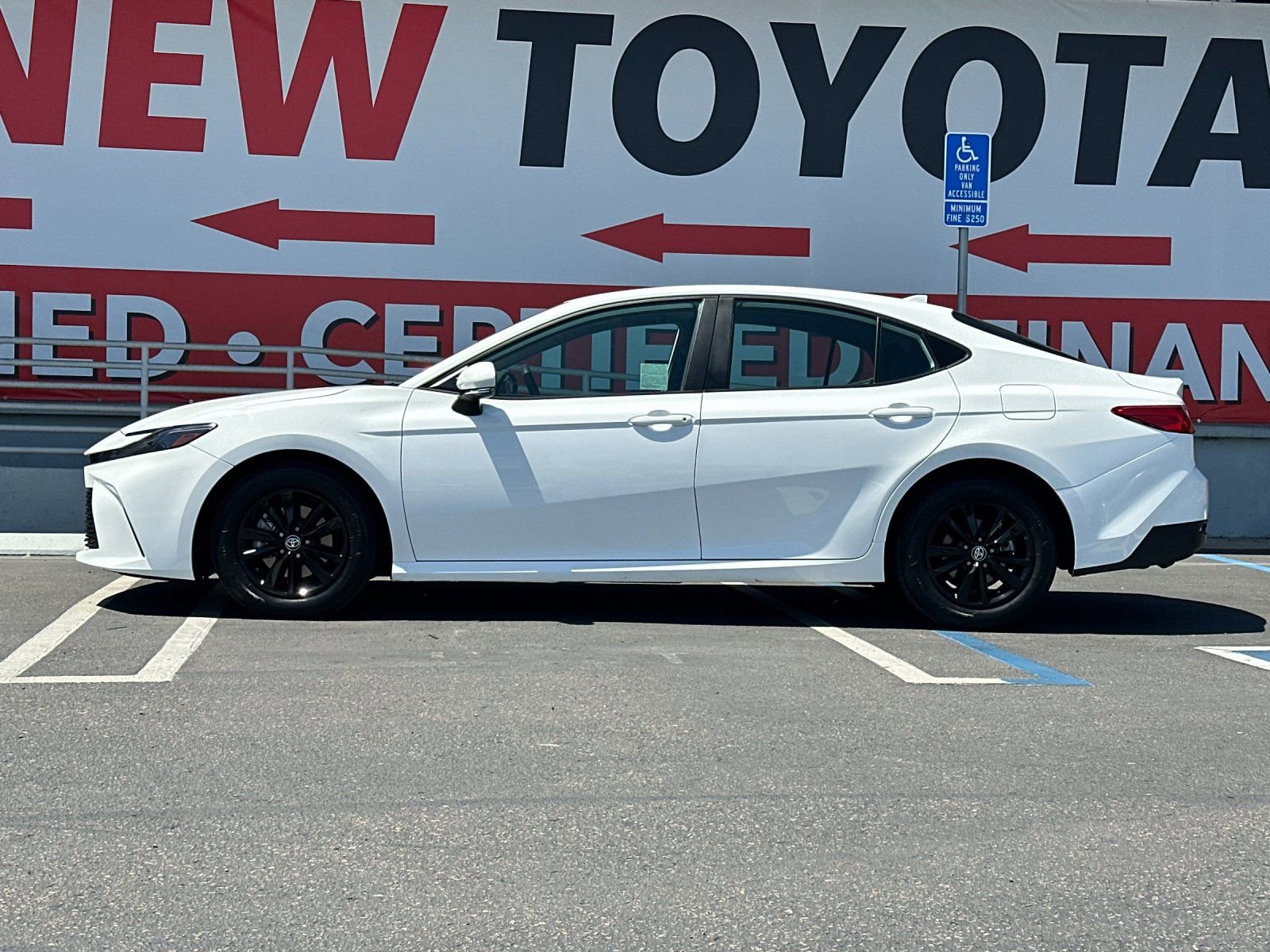 2025 Toyota Camry LE