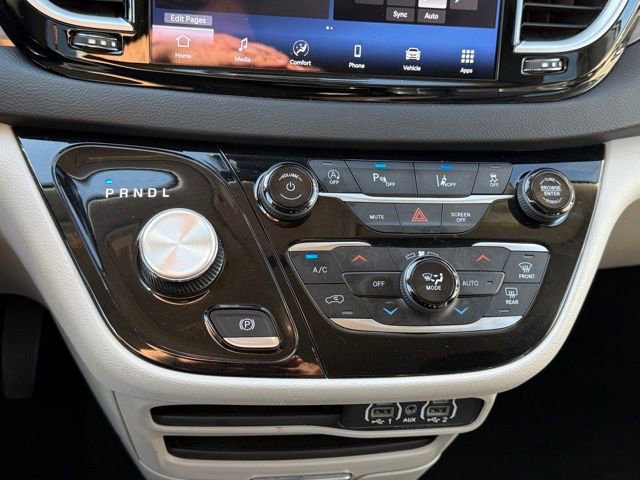 2024 Chrysler Pacifica Touring-L