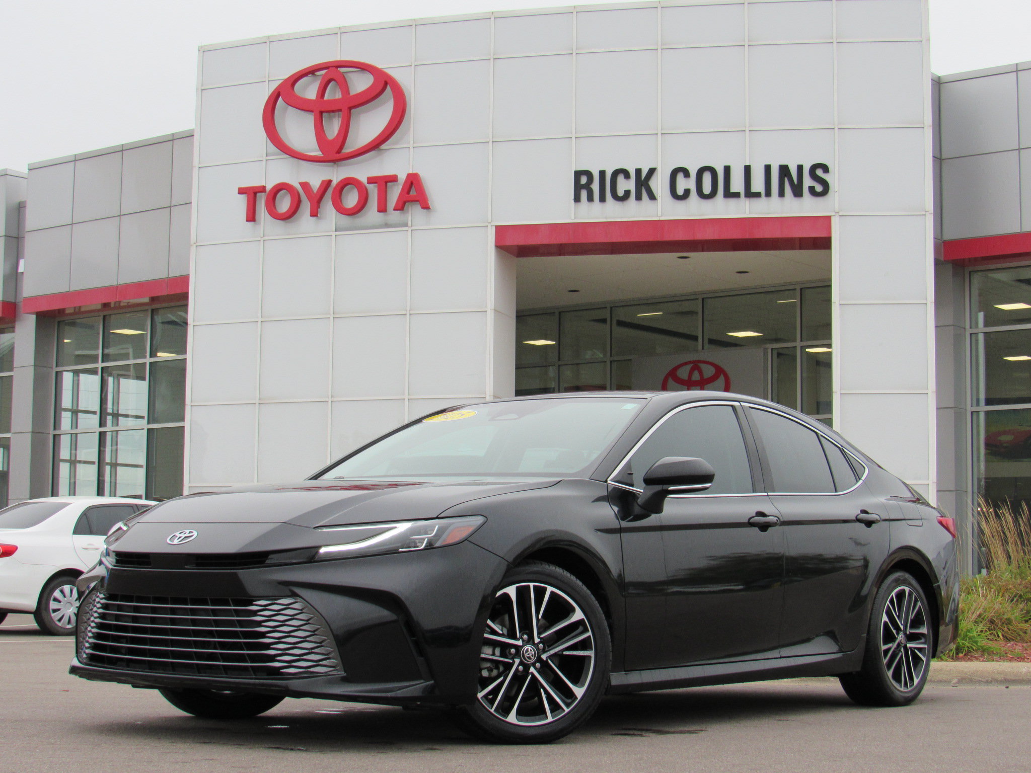 Used 2025 Toyota Camry XLE