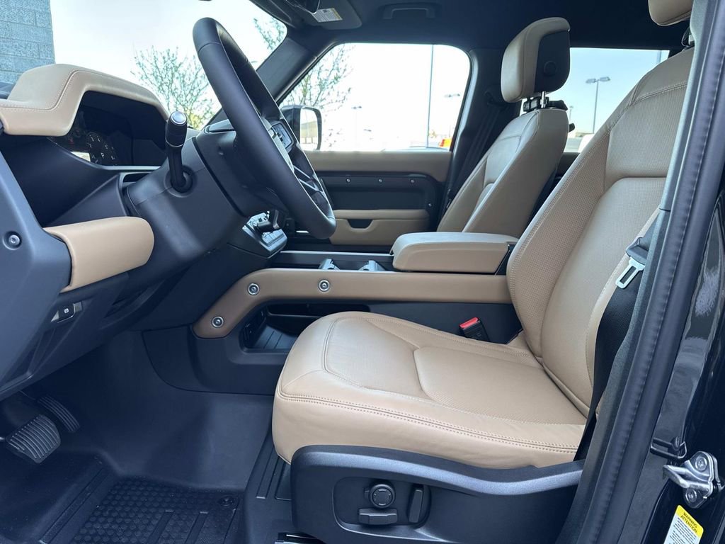 2026 Land Rover Defender 110 X-Dynamic SE