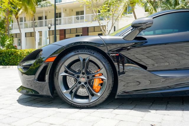 Used 2018 McLaren 720S Performance photo 13