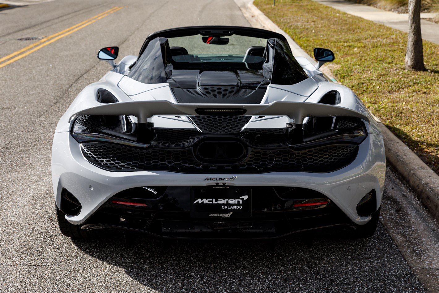 Used 2026 McLaren 750S Spider photo 15