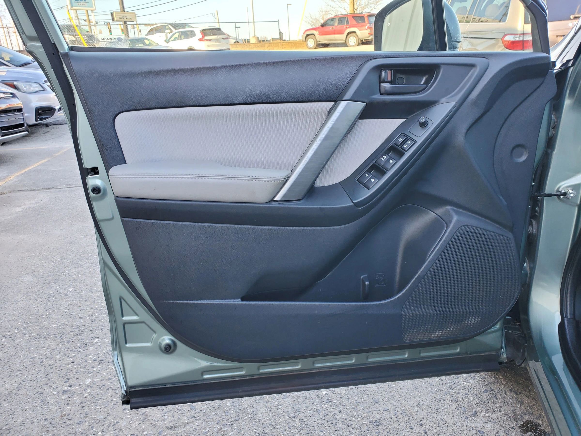 2016 Subaru Forester 2.5i